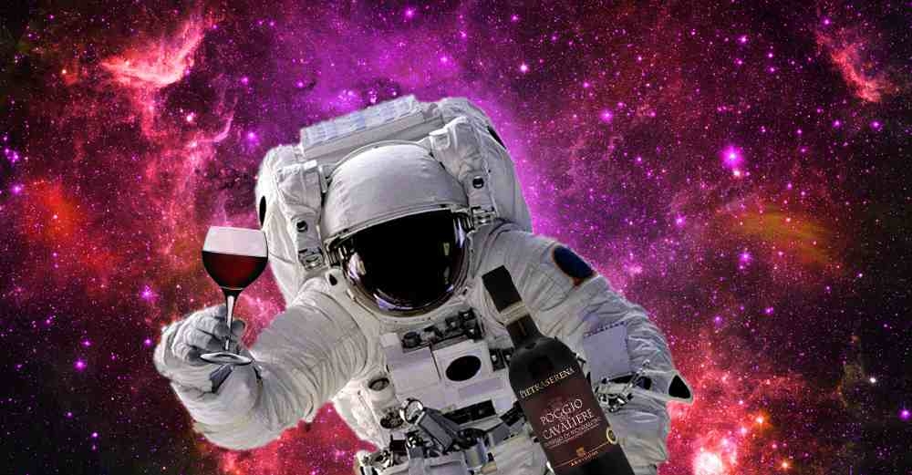 Substância presente no vinho pode ajudar astronautas que vão para Marte, diz estudo.